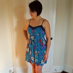 Women's super cute sundress!
